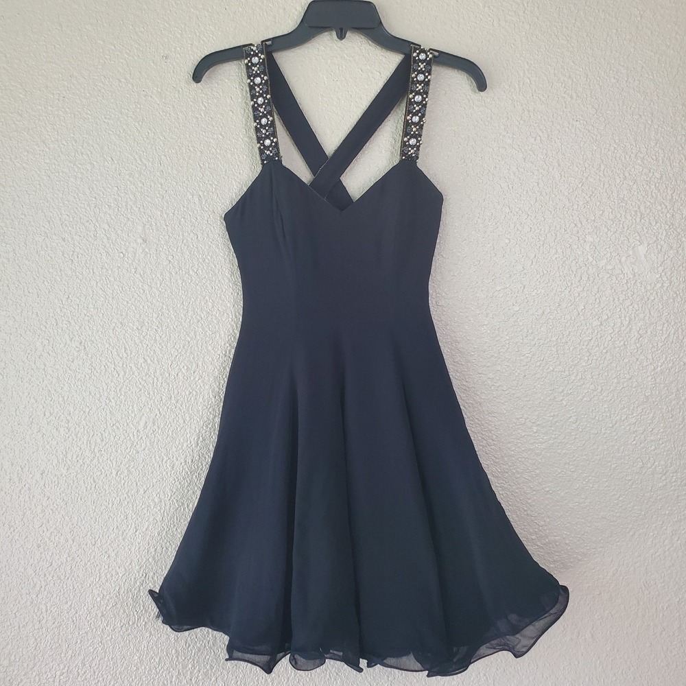 Lillie Rubin Women's Black Sleeveless Short Dress Size 2 100% Silk Cross Back St